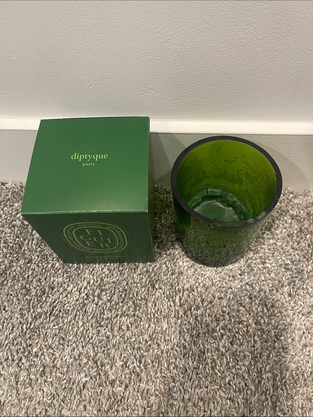 diptyque empty Green Glass Fig Scented Candle with Matching Box - Picture 2 of 4